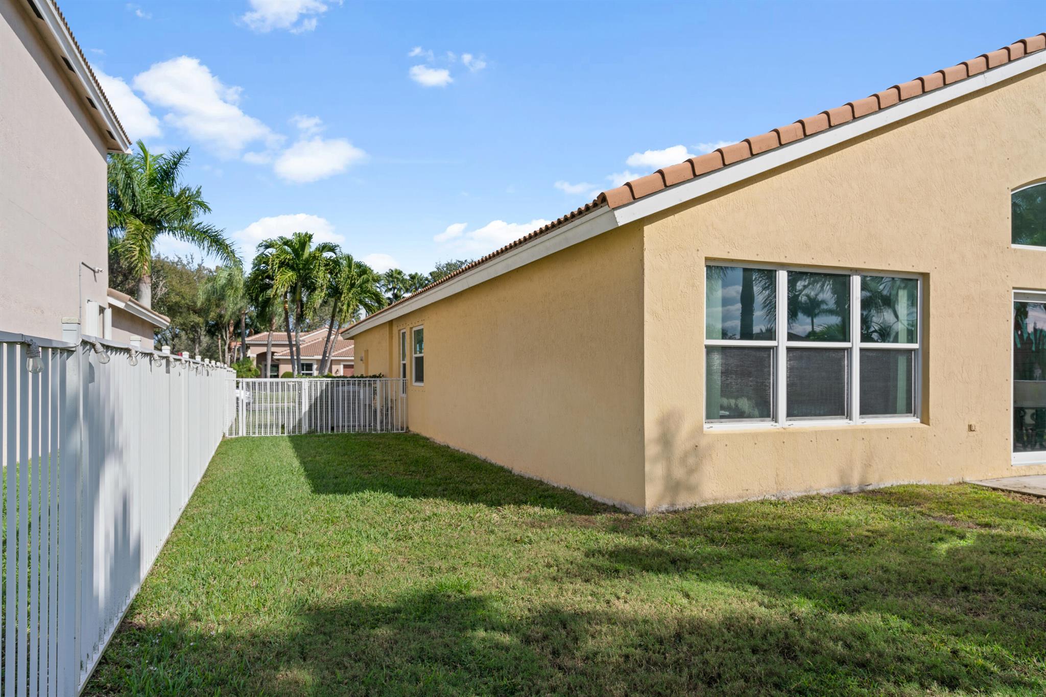 WINSTON TRAILS PAR 15 - Residential Lease