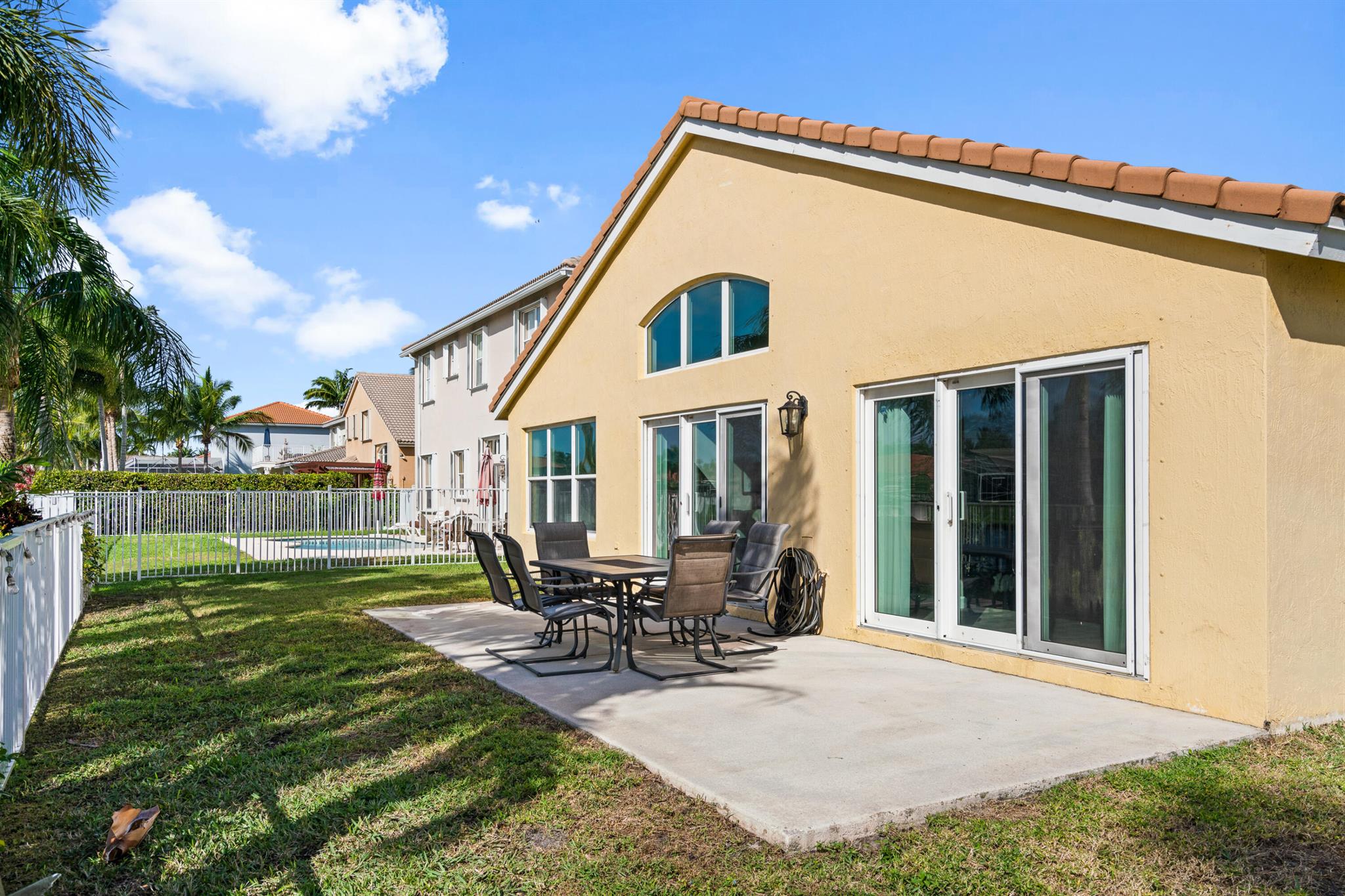 WINSTON TRAILS PAR 15 - Residential Lease