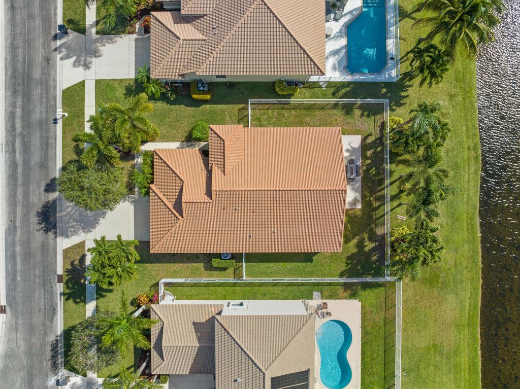 Photo of 5266 Oakmont Village Circle, Lake Worth, FL 33463 (MLS # R11076525)