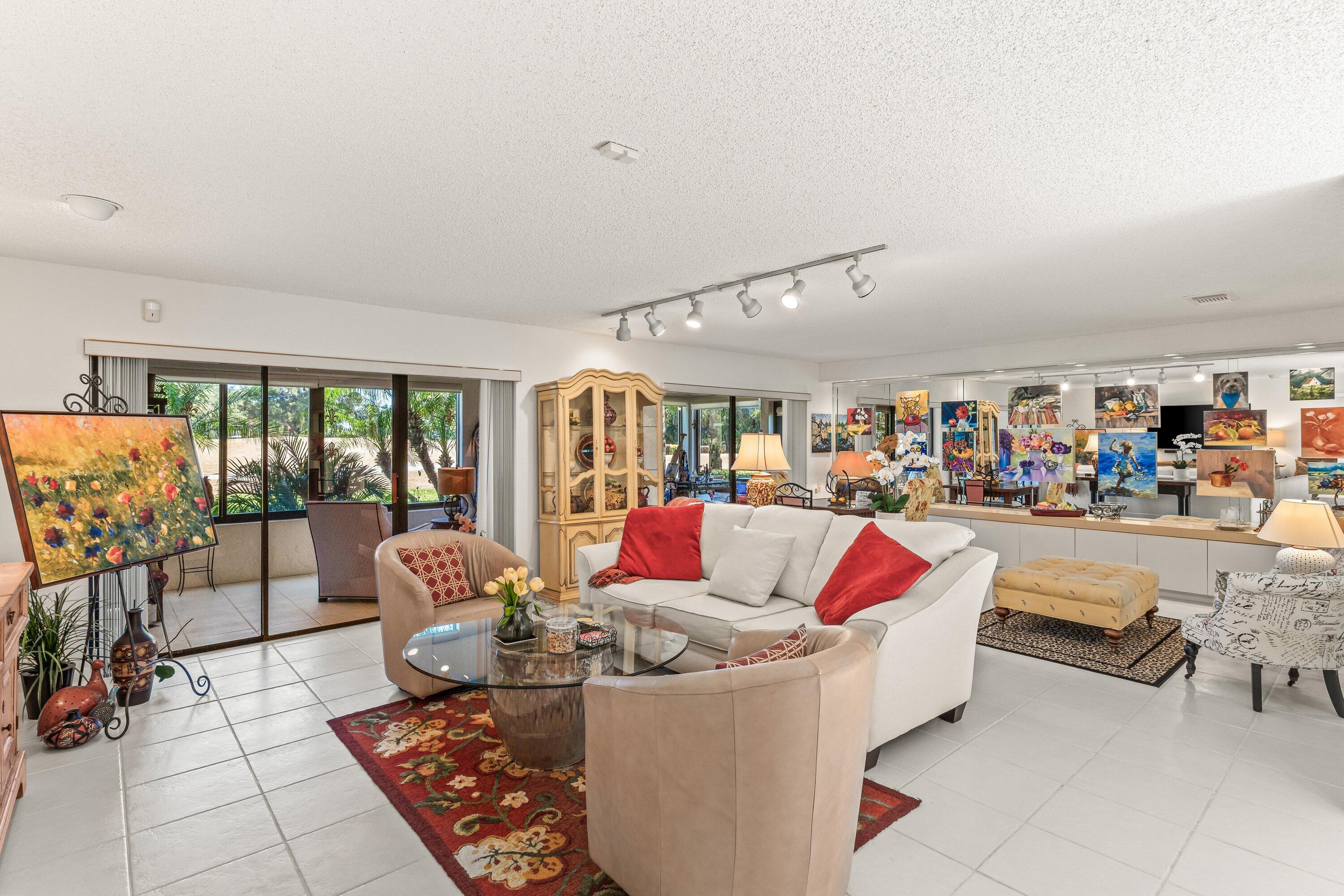 STRATFORD AT HUNTERS RUN CONDO - Residential