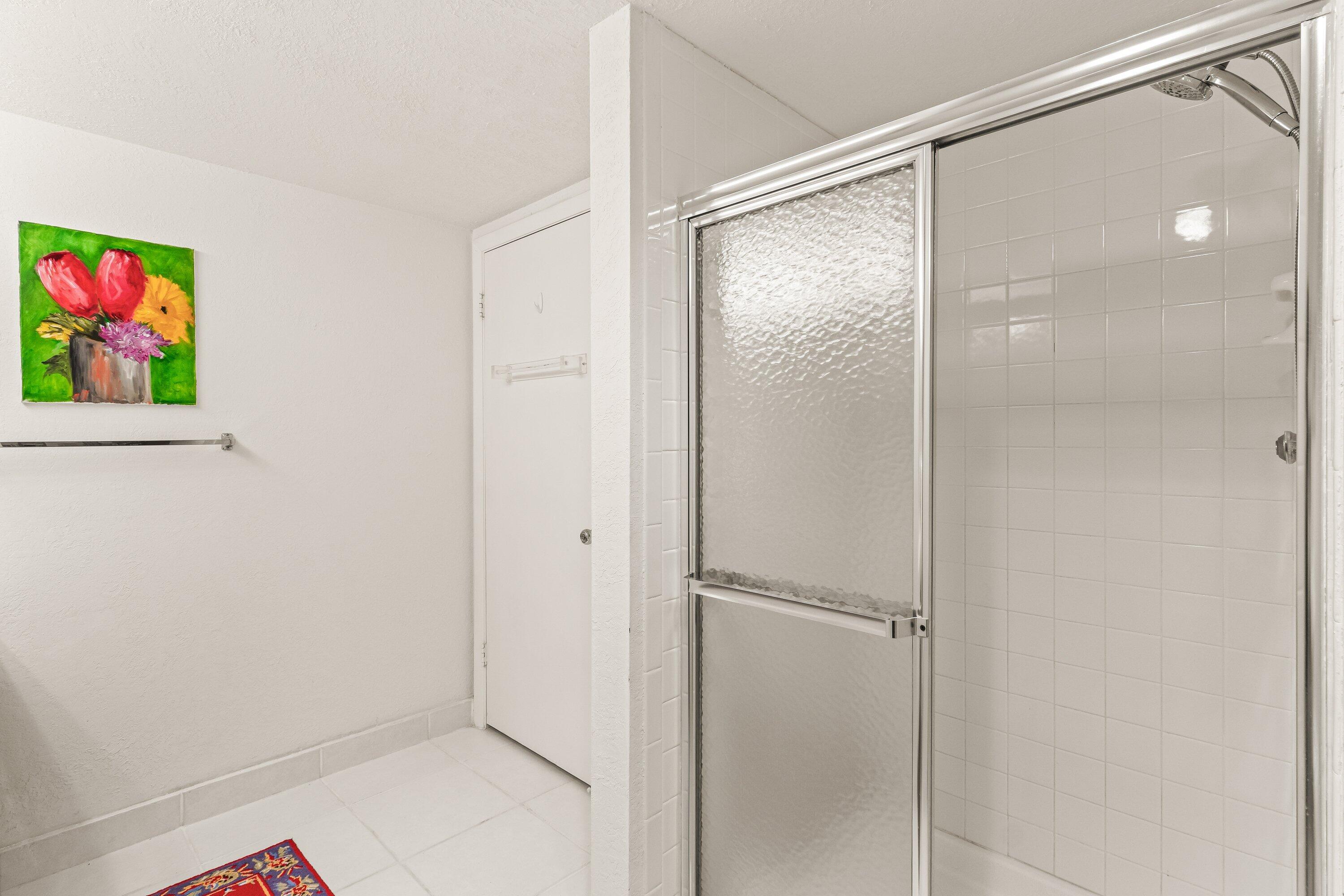 STRATFORD AT HUNTERS RUN CONDO - Residential