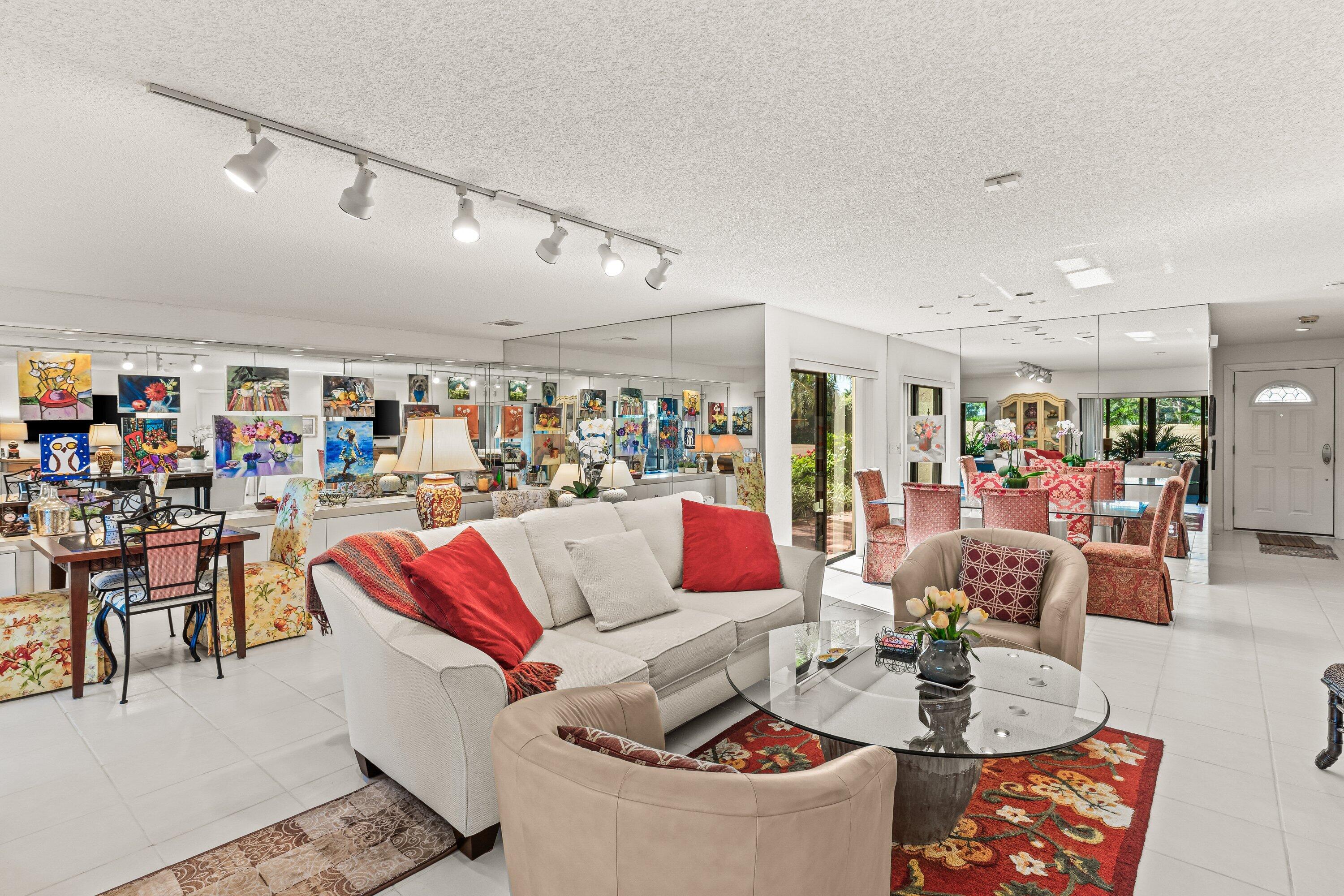 STRATFORD AT HUNTERS RUN CONDO - Residential