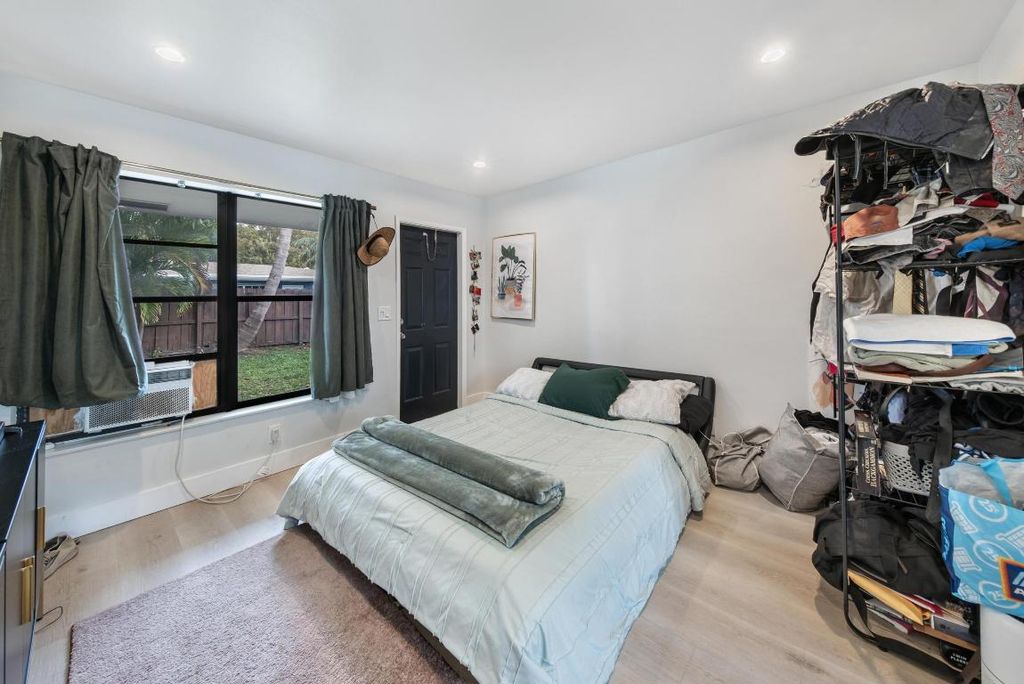 Photo of 901 NE 40th Street #2, Oakland Park, FL 33334 (MLS # R11155085)