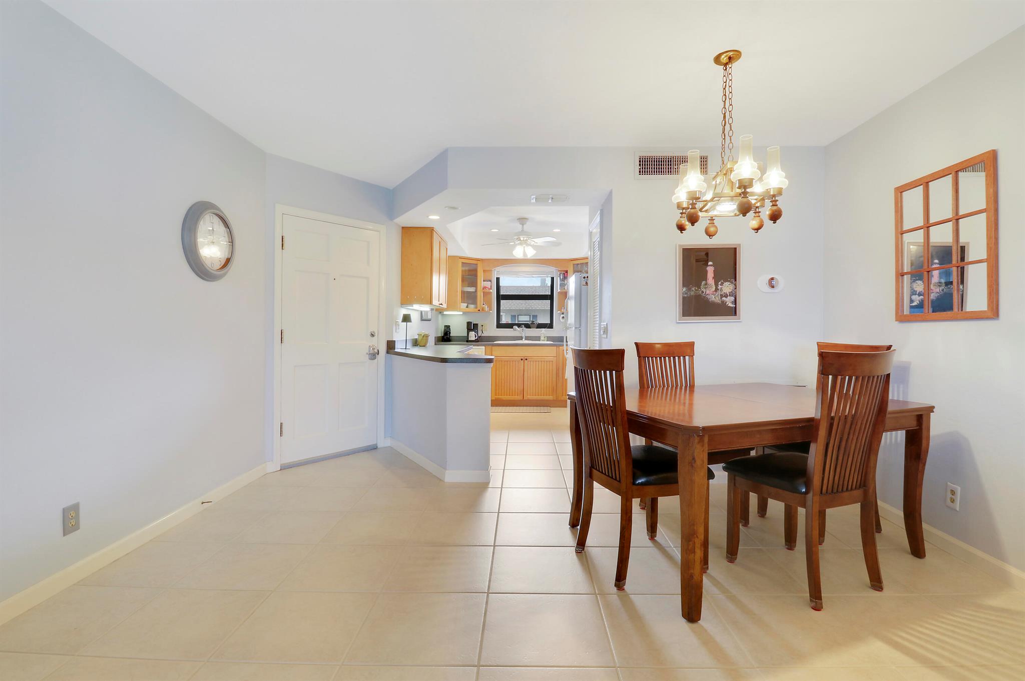755 Saturn Street E 202