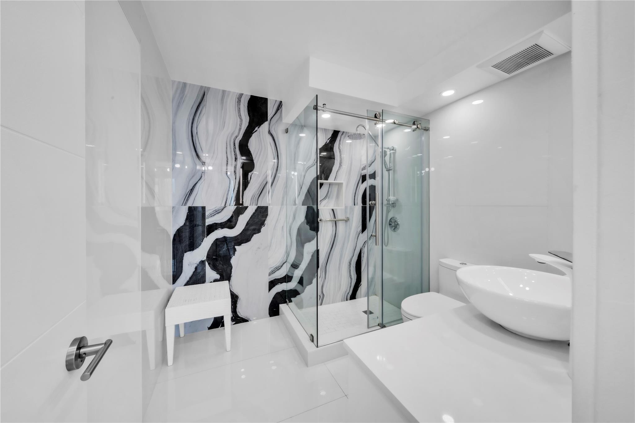 Winston Towers 100 - Residential Lease