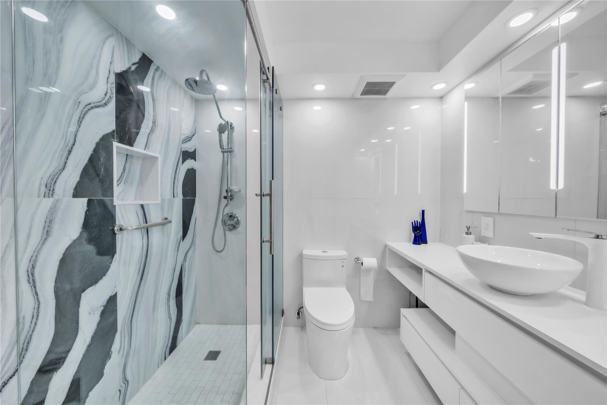 Winston Towers 100 - Residential Lease