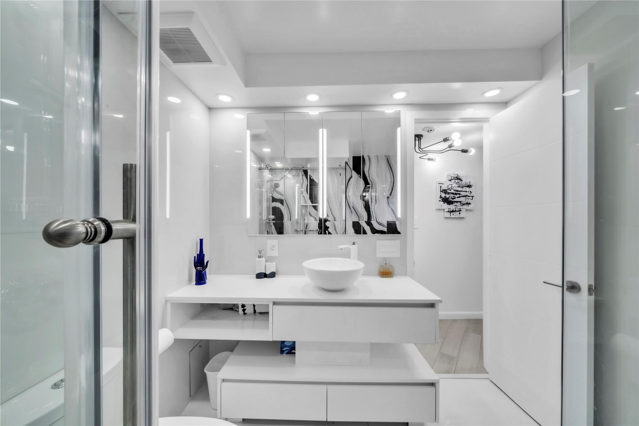 Winston Towers 100 - Residential Lease