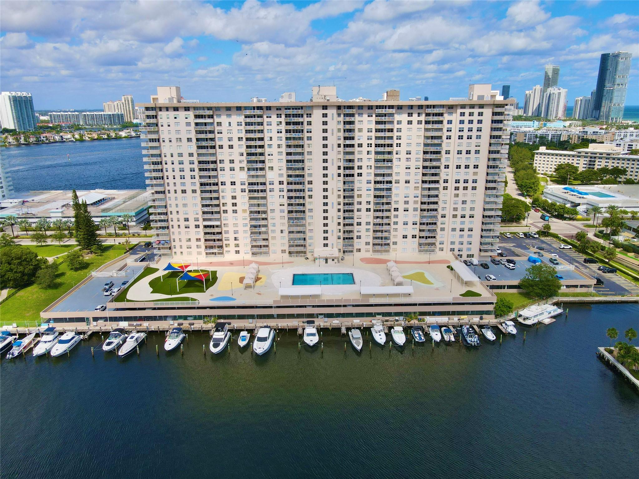 Winston Towers 100 - Residential Lease