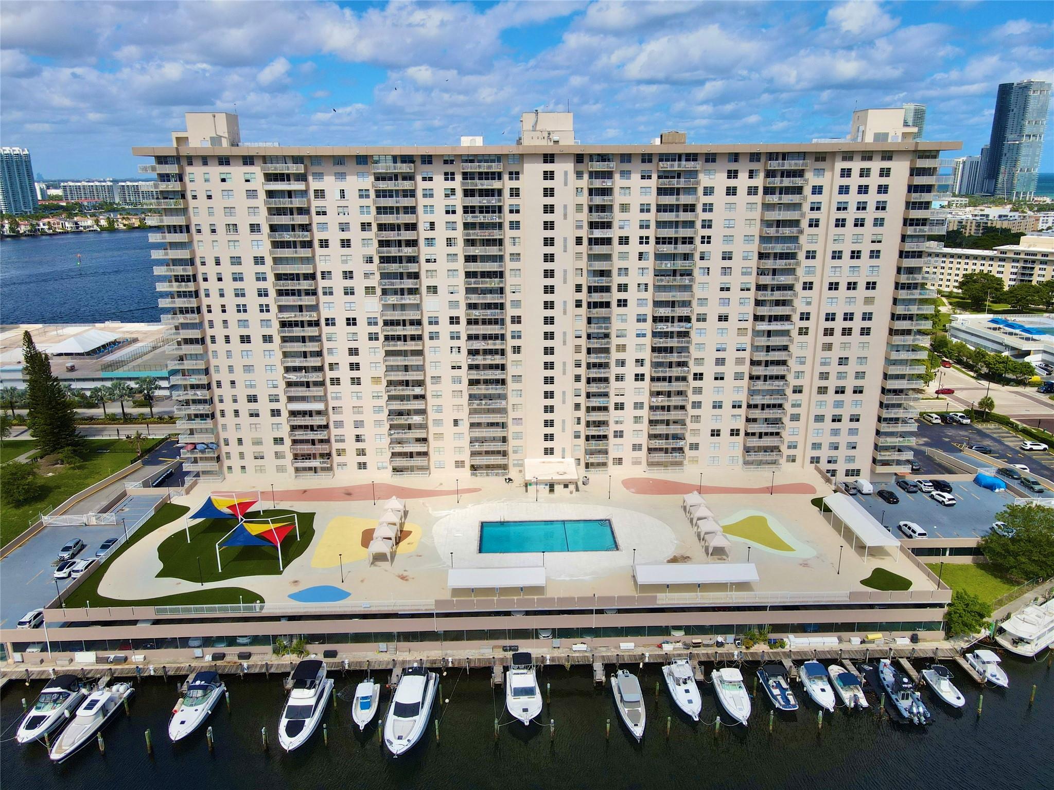 Winston Towers 100 - Residential Lease
