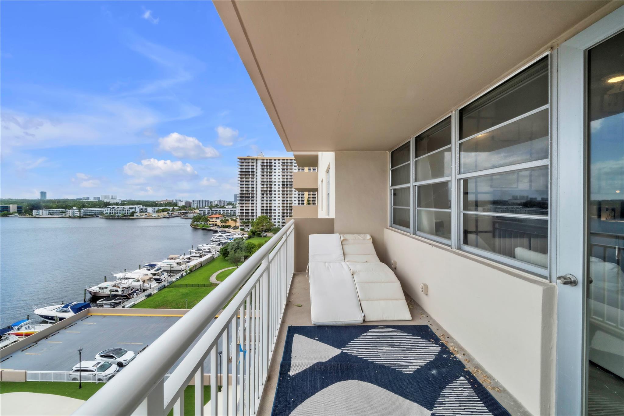 Winston Towers 100 - Residential Lease