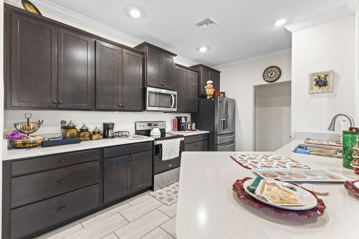 POINTE WEST EAST VILLAGE PHASE 2B - Residential