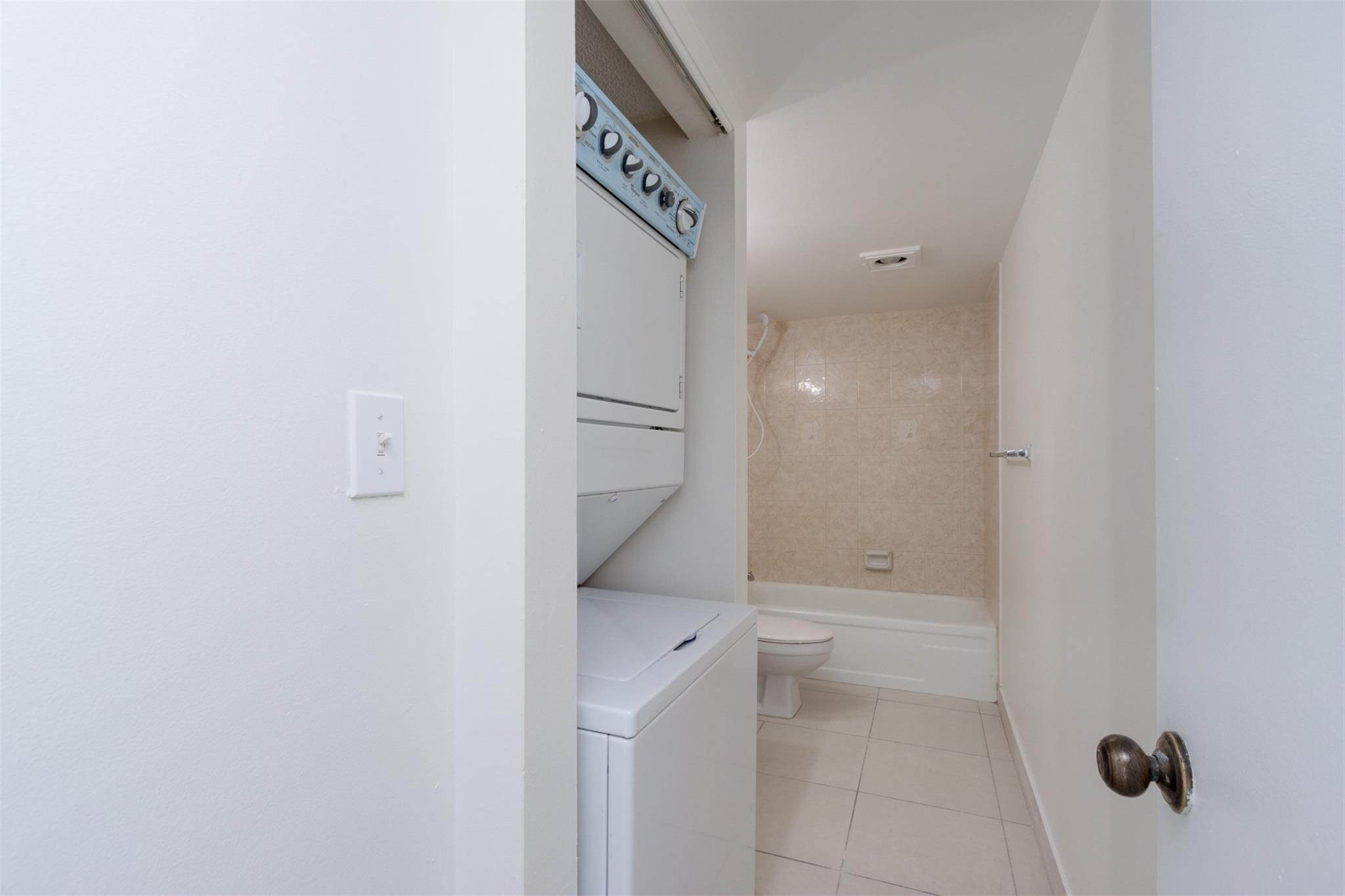 Inverwood Condo - Residential Lease