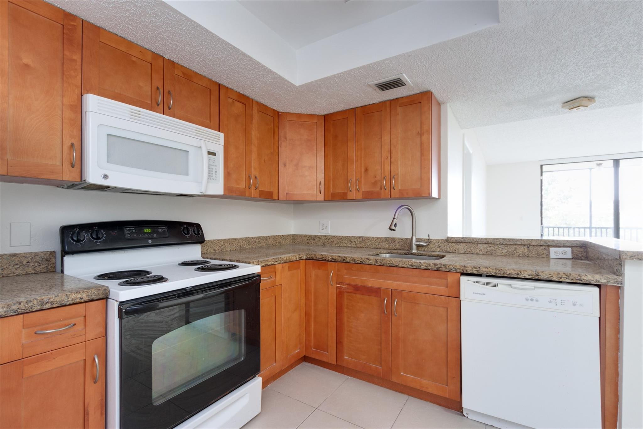 Inverwood Condo - Residential Lease