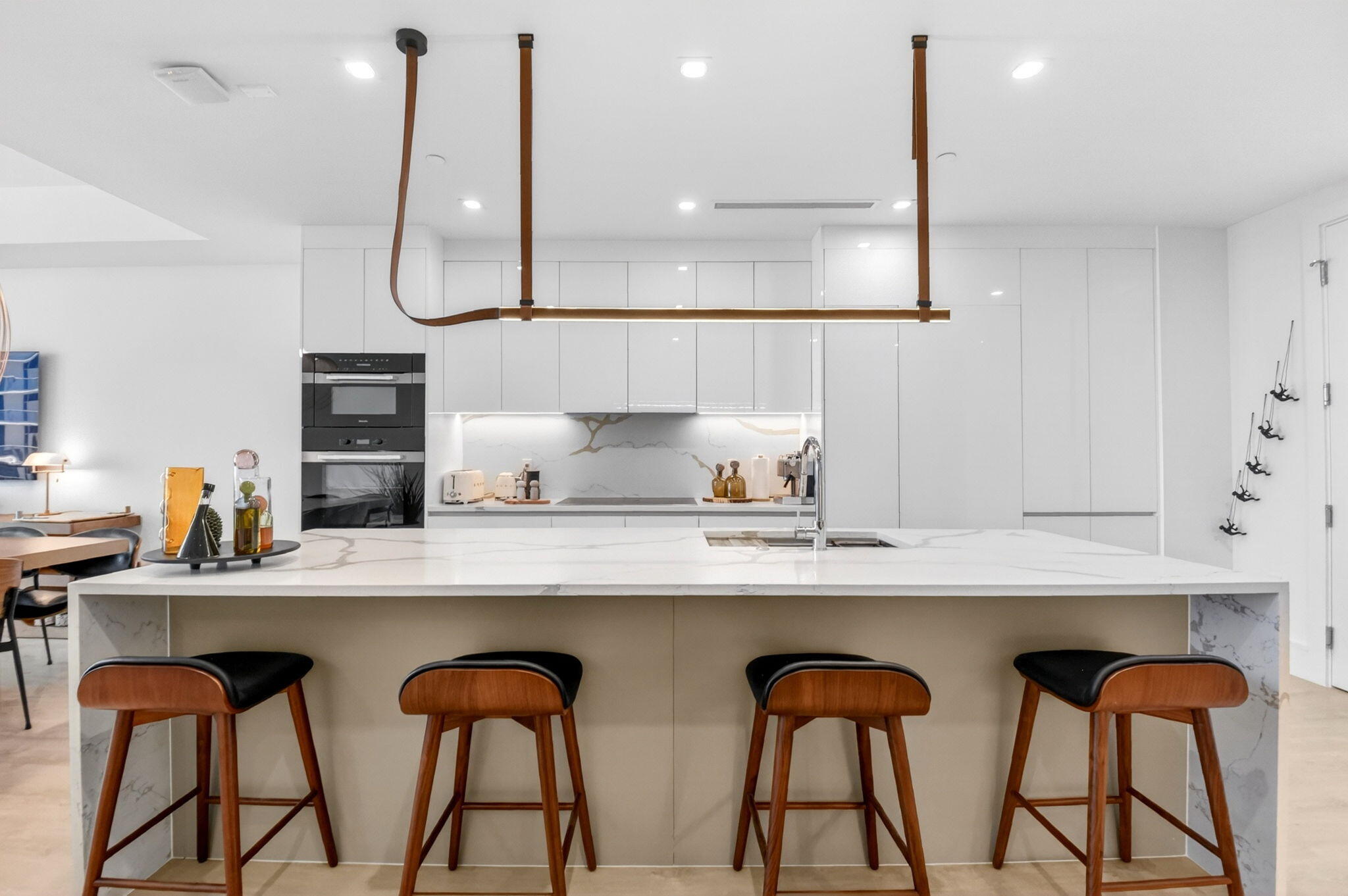NAUTILUS 220 - South Bldg. - Residential Lease