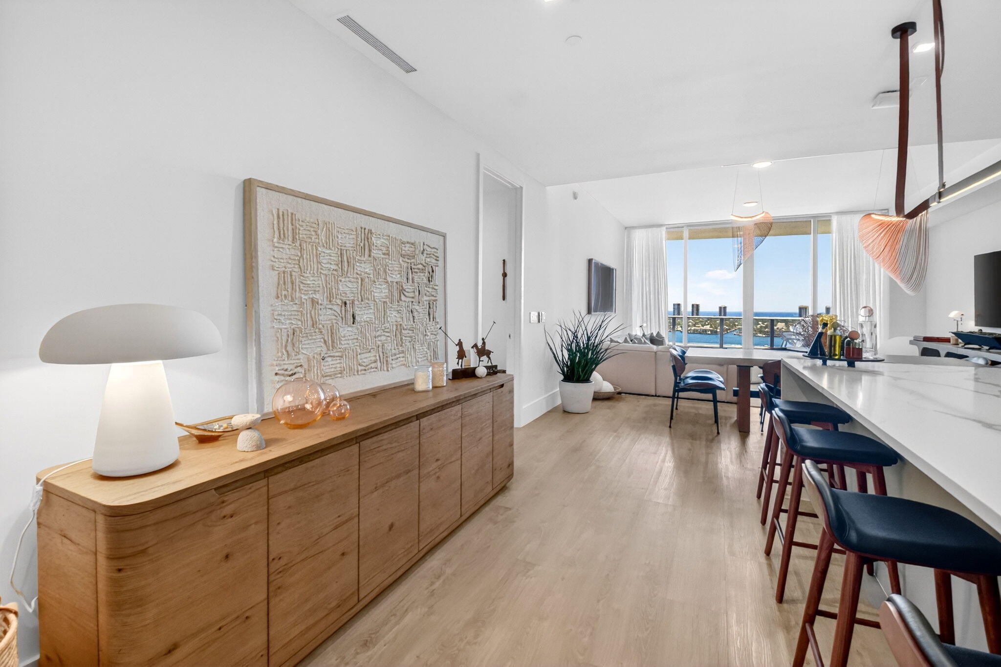 220 Lake Shore Drive 1708