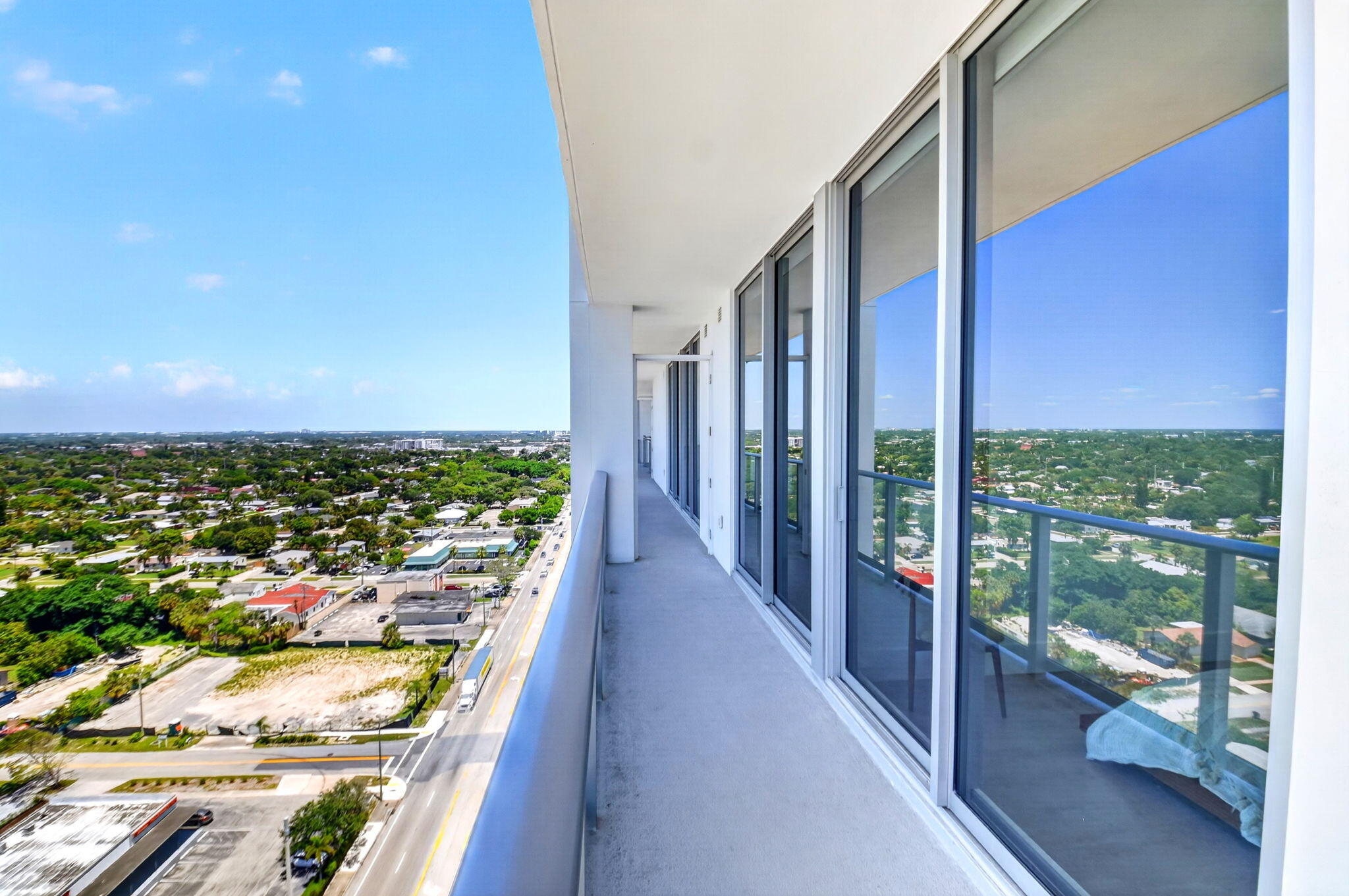 NAUTILUS 220 - South Bldg. - Residential Lease