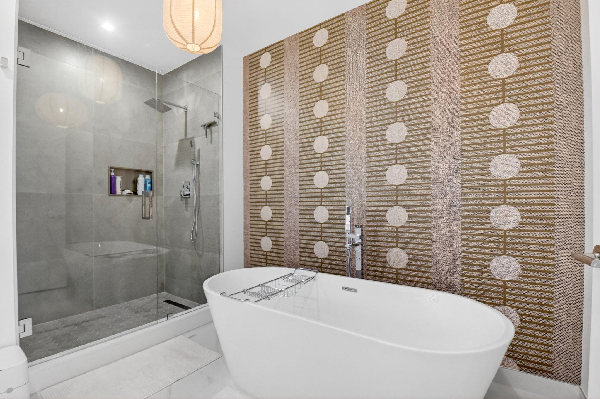 NAUTILUS 220 - South Bldg. - Residential Lease