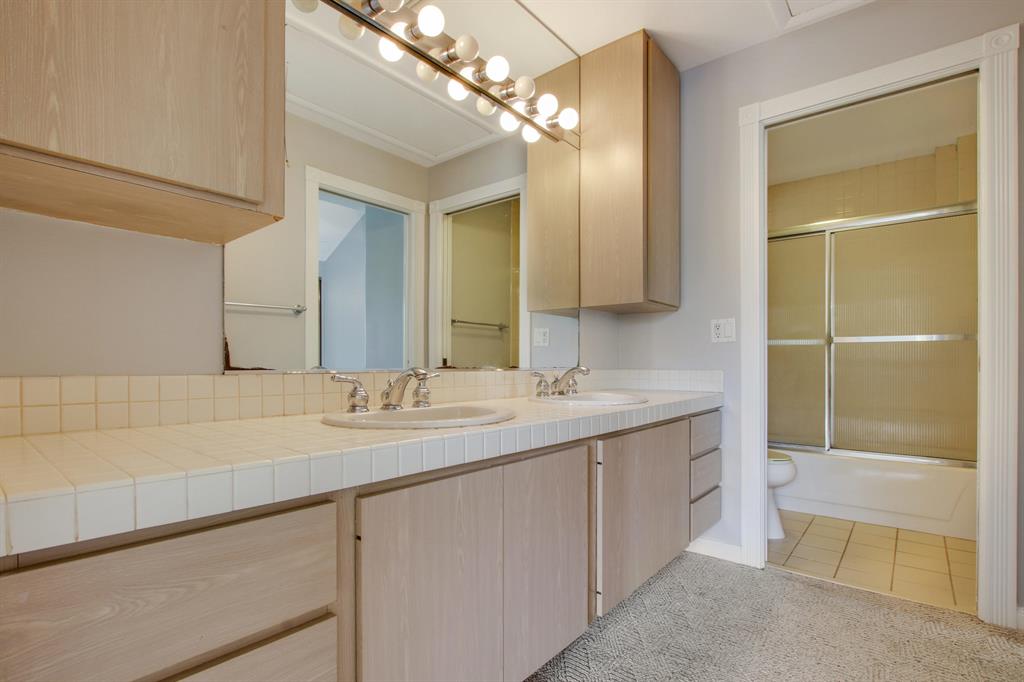 Wellesley at Lake Clarke Shores - Residential