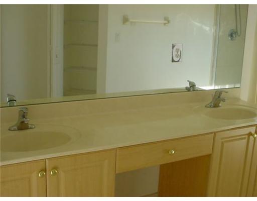 OLYMPIA 1 - Residential Lease