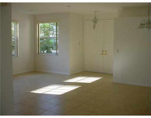 OLYMPIA 1 - Residential Lease