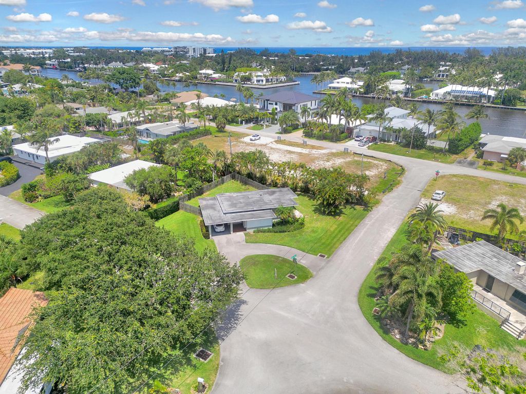Photo of 3203 Pierson Drive, Delray Beach, FL 33483 (MLS # R10984010)