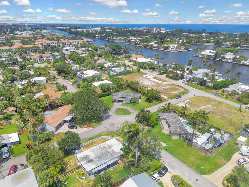 Photo of 3203 Pierson Drive, Delray Beach, FL 33483 (MLS # R10984010)