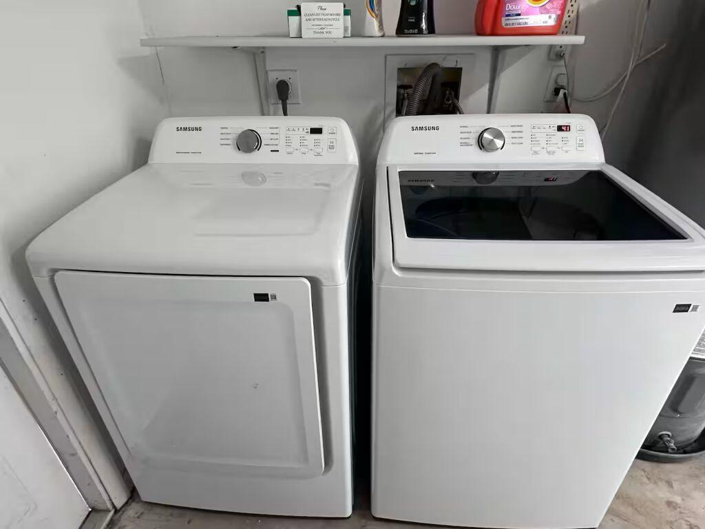 PINECREST SUB UNIT 2 - Residential Lease