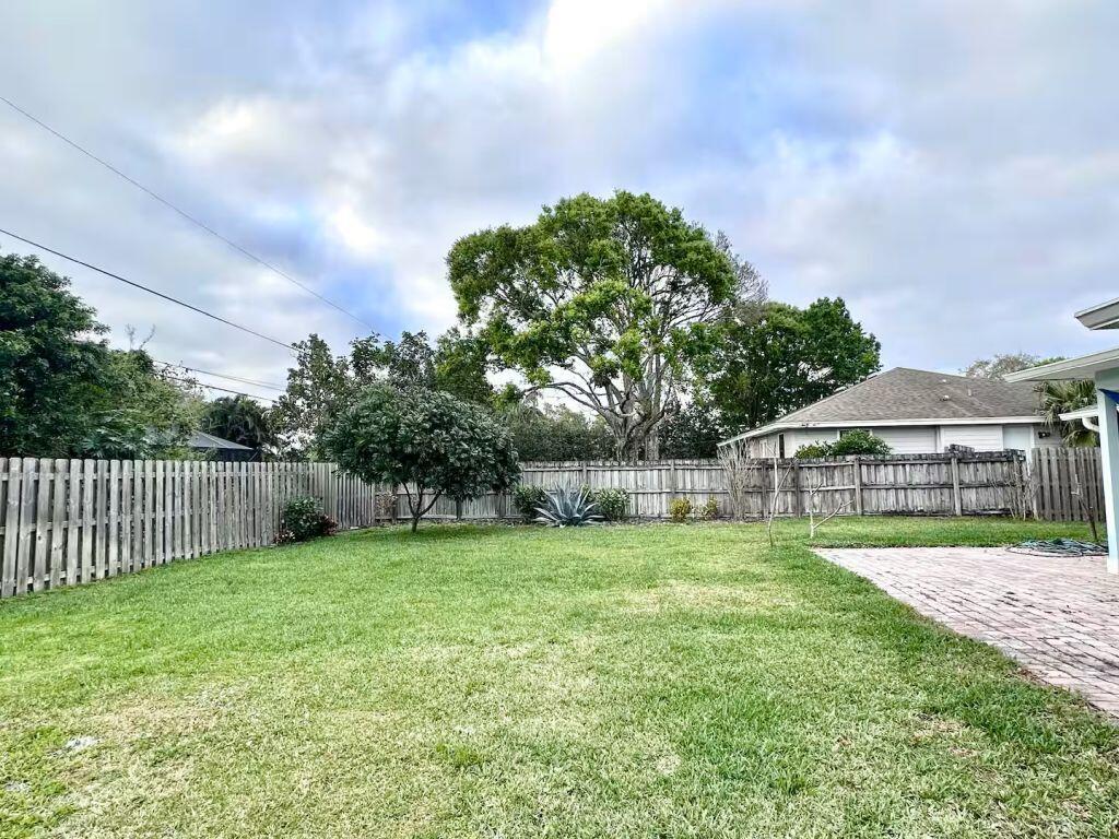 PINECREST SUB UNIT 2 - Residential Lease