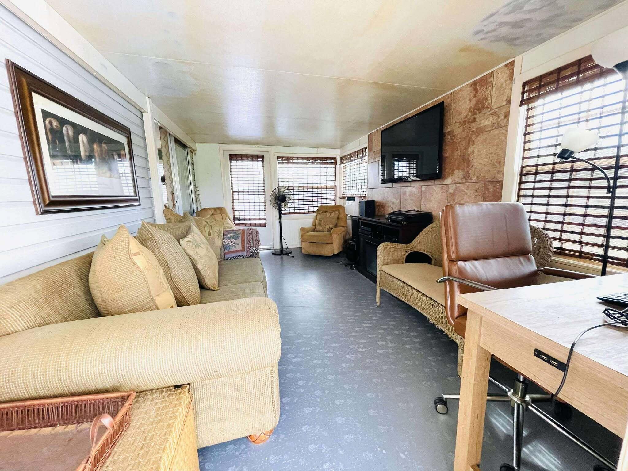 OASIS VILLAGE - Residential