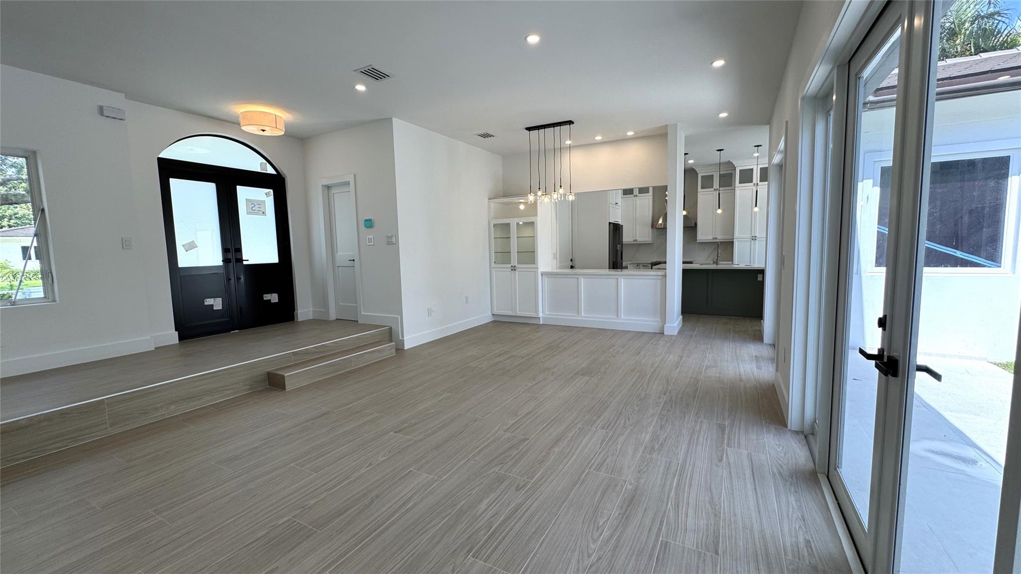1213 Andora Ave
