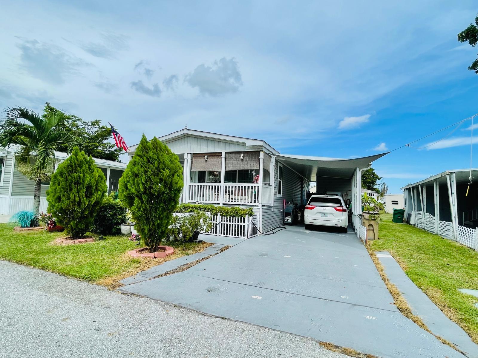 10550 W State Road 84 Lot 290