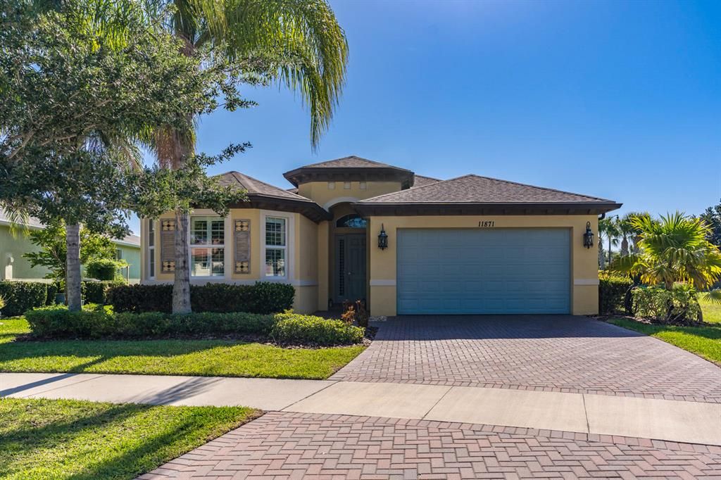 Photo of 11871 SW Crestwood Circle, Port Saint Lucie, FL 34987 (MLS # R10708486)