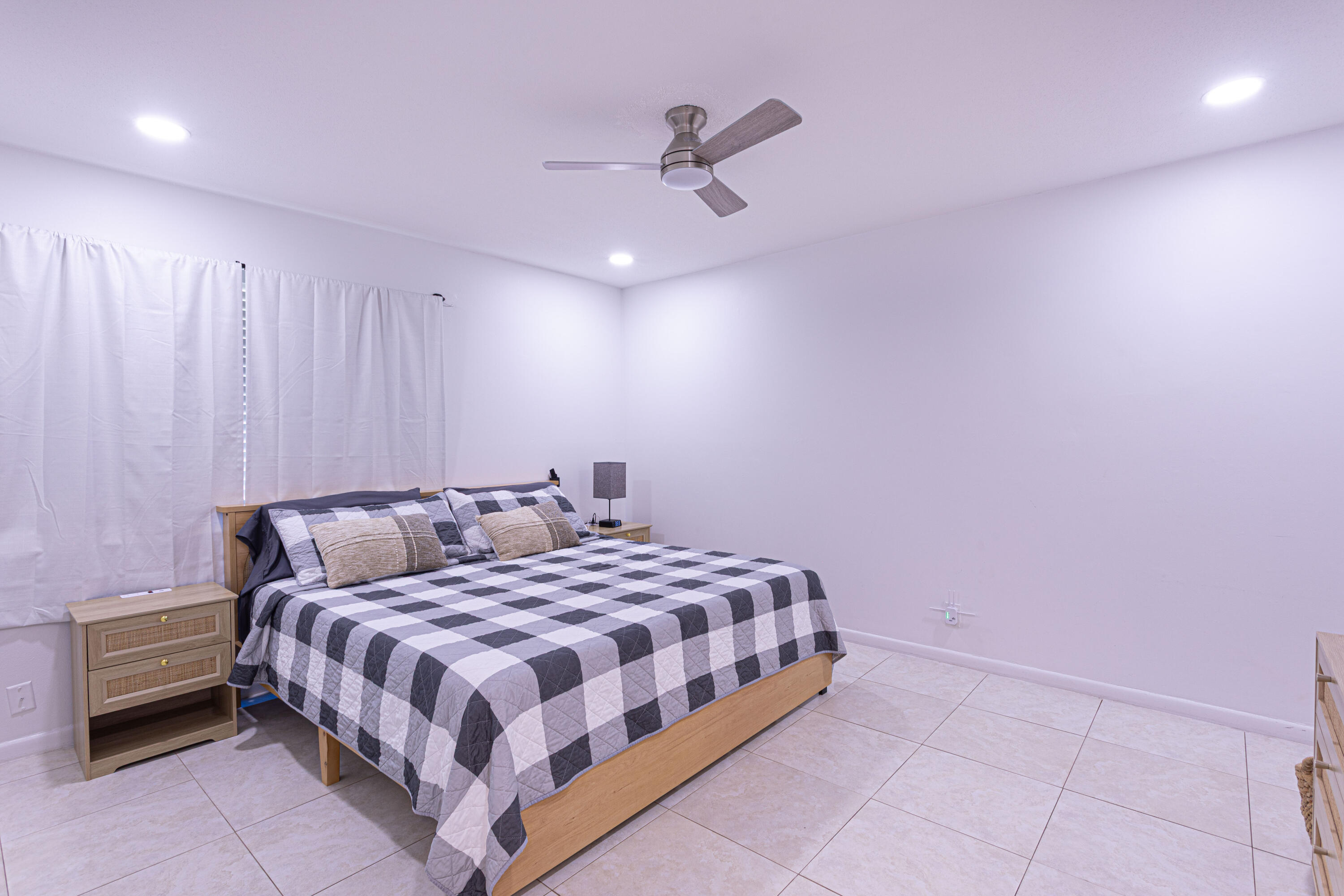 WYNNEWOOD ACRES 6 - Residential