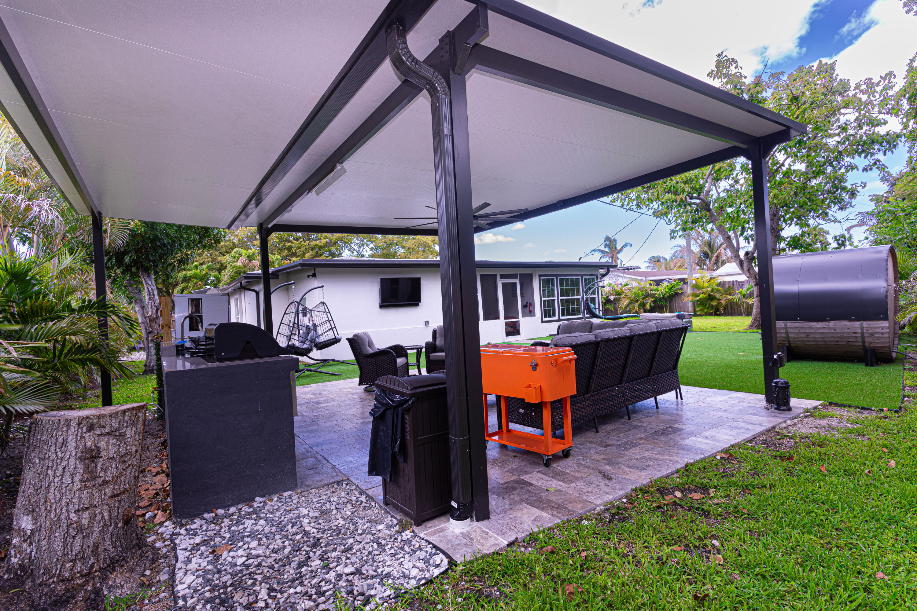 WYNNEWOOD ACRES 6 - Residential