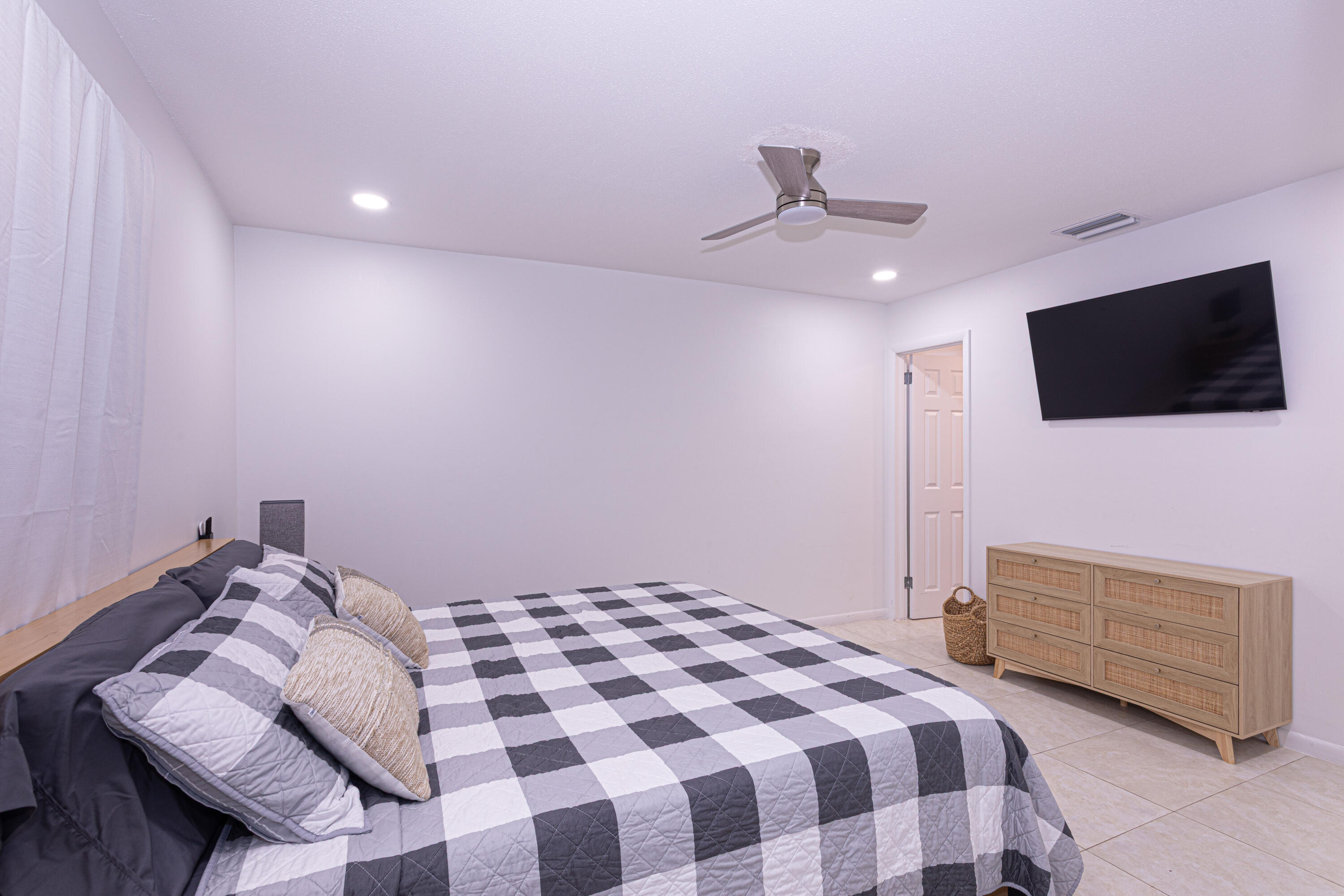 WYNNEWOOD ACRES 6 - Residential