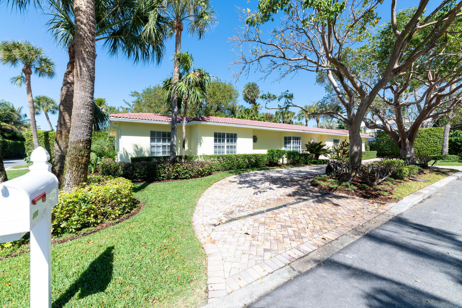 EL ENCANTO - Residential