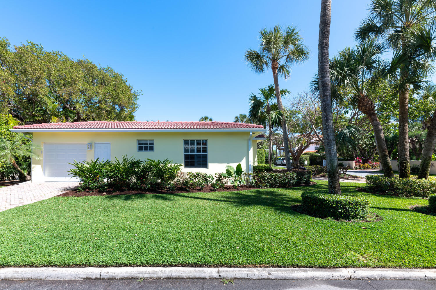 EL ENCANTO - Residential