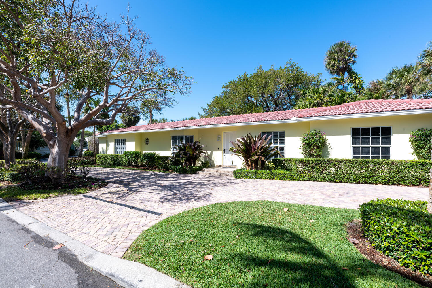 EL ENCANTO - Residential