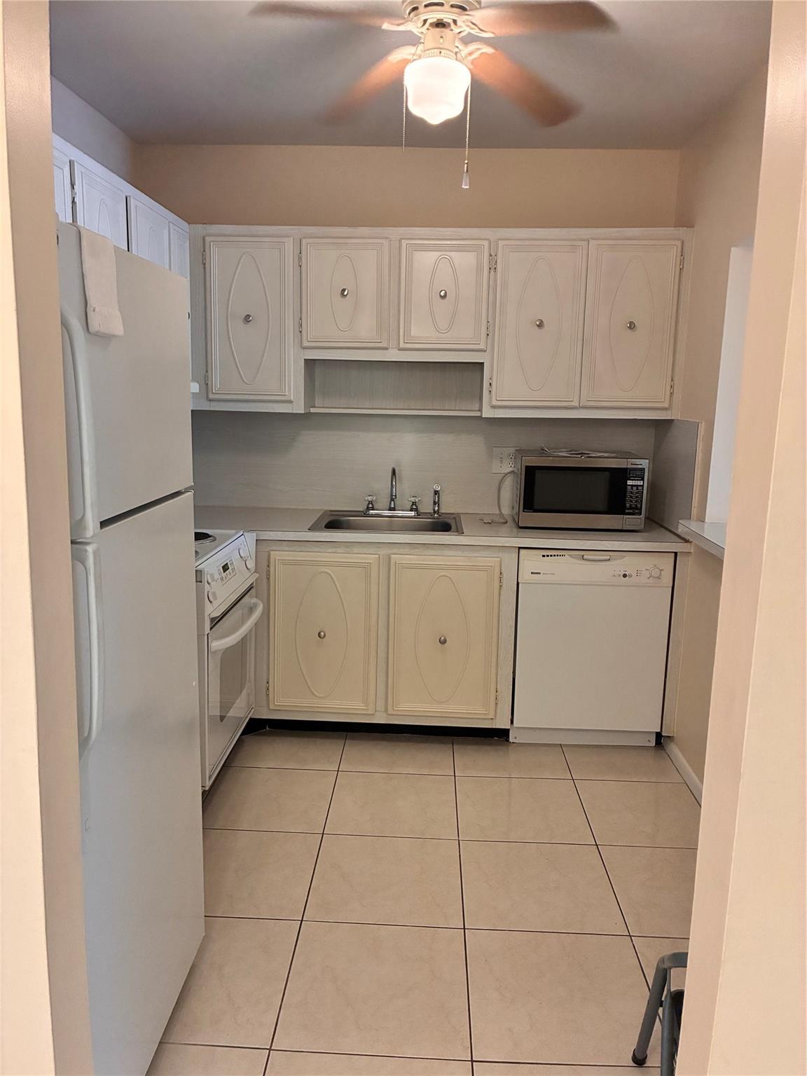 Barcelona Condo North - Residential Lease