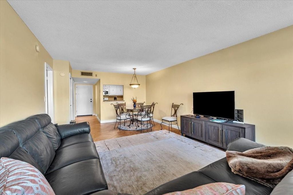 Photo of 140 Lakeview Drive #105, Weston, FL 33326 (MLS # F10549583)