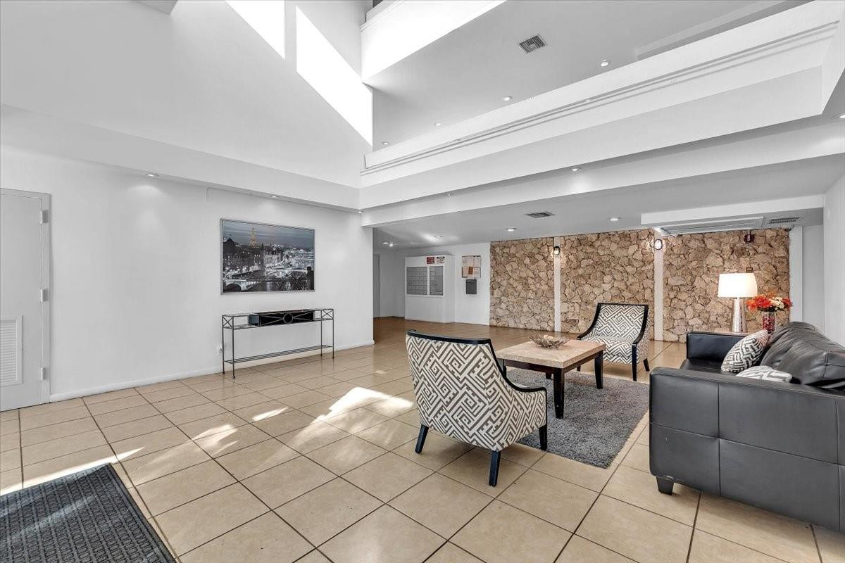 Racquet Club @ Bonaventur - Residential