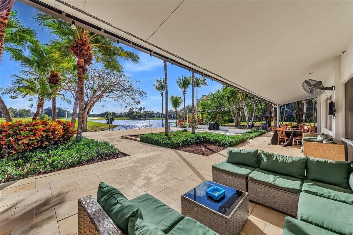 Racquet Club @ Bonaventur - Residential