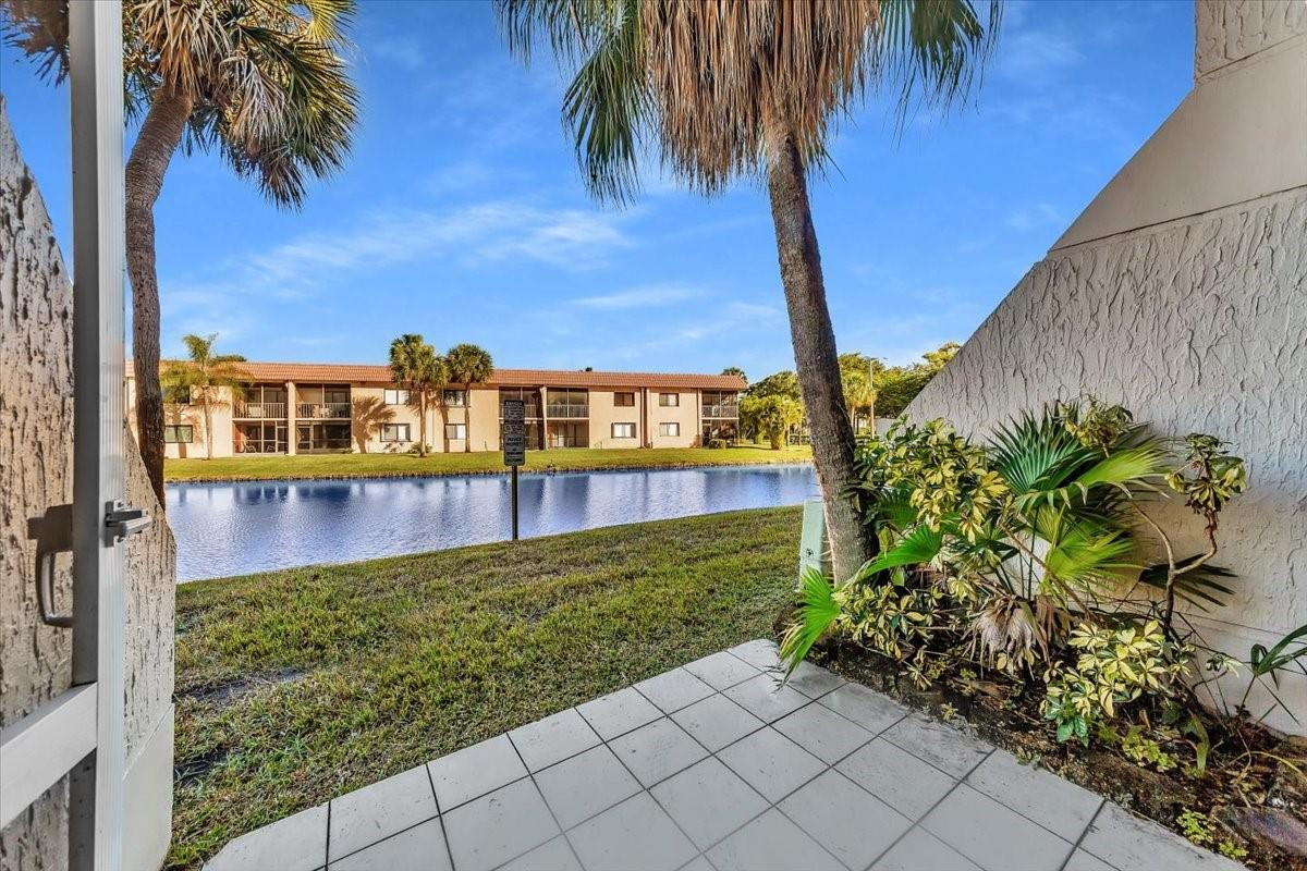 140 Lakeview Drive 105