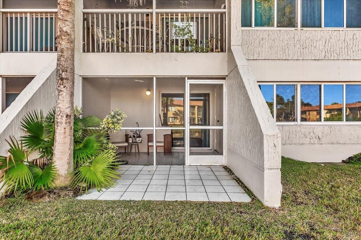 140 Lakeview Drive 105