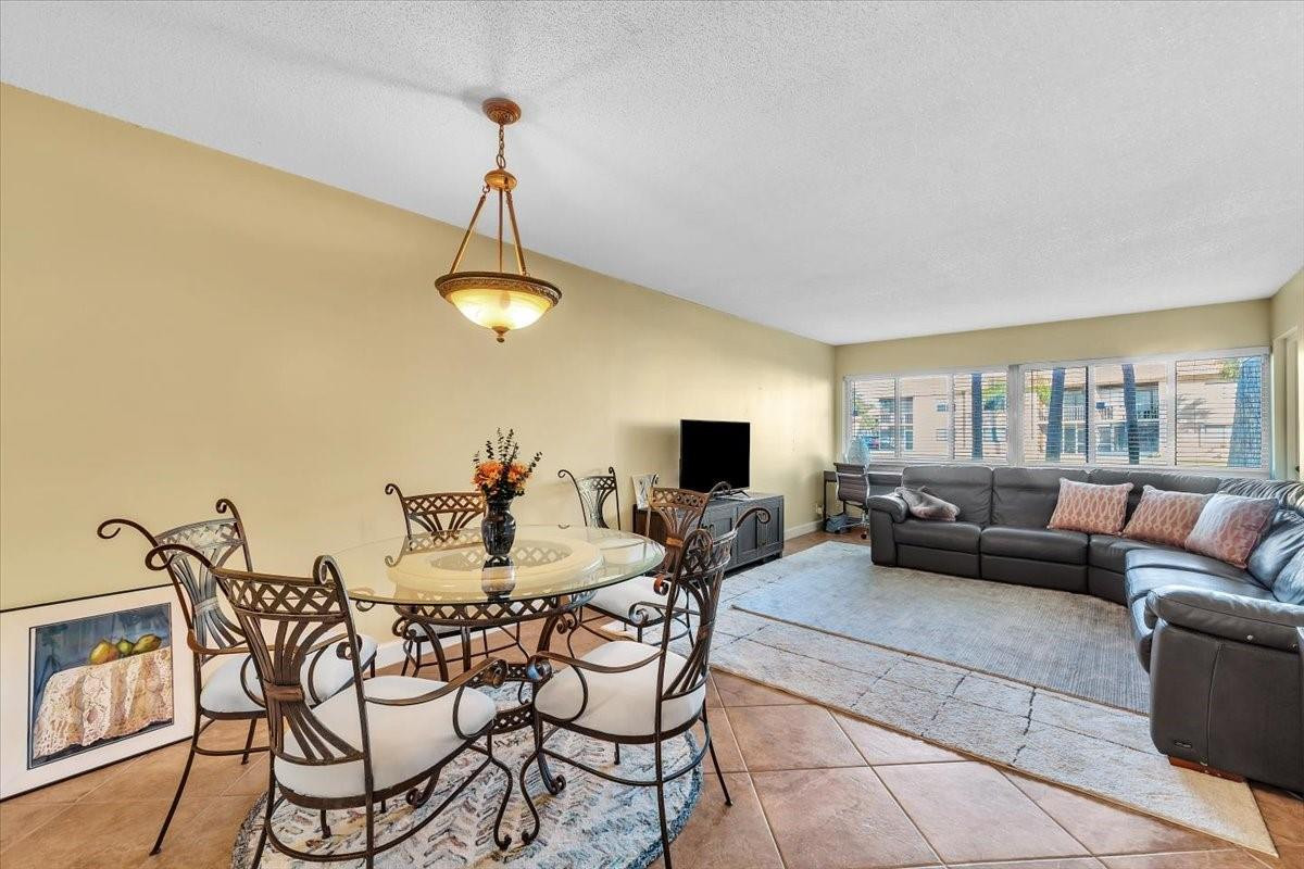 Racquet Club @ Bonaventur - Residential