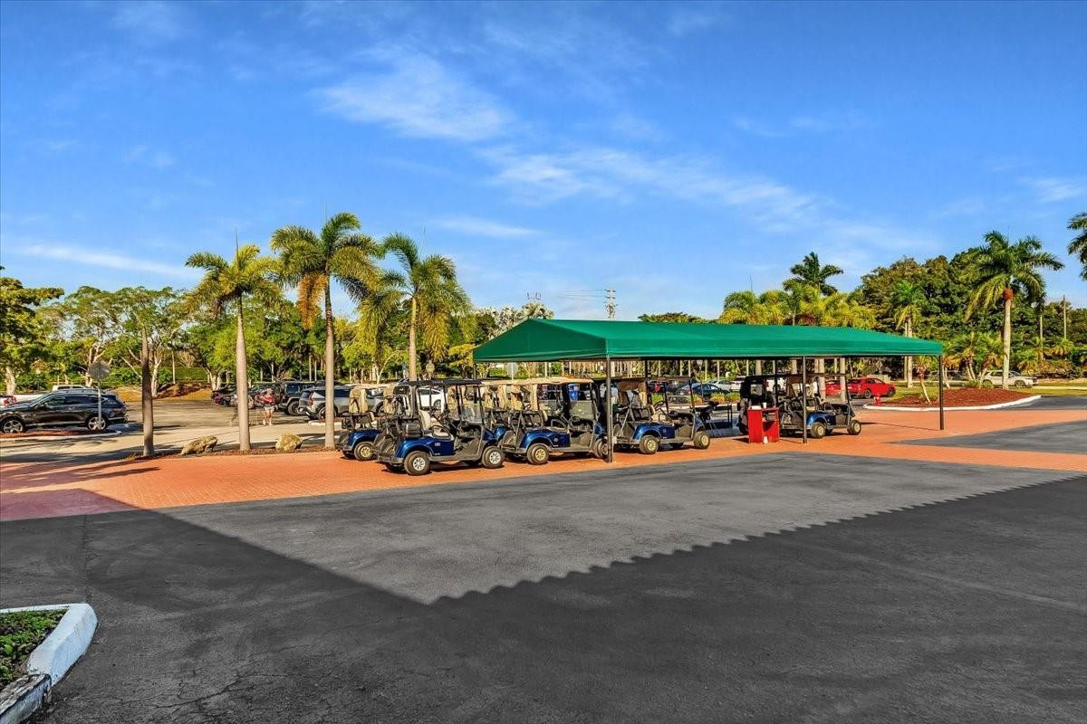 Racquet Club @ Bonaventur - Residential