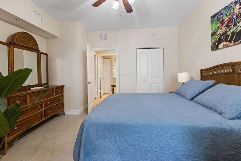 HARBORAGE YACHT CONDO - Residential Lease