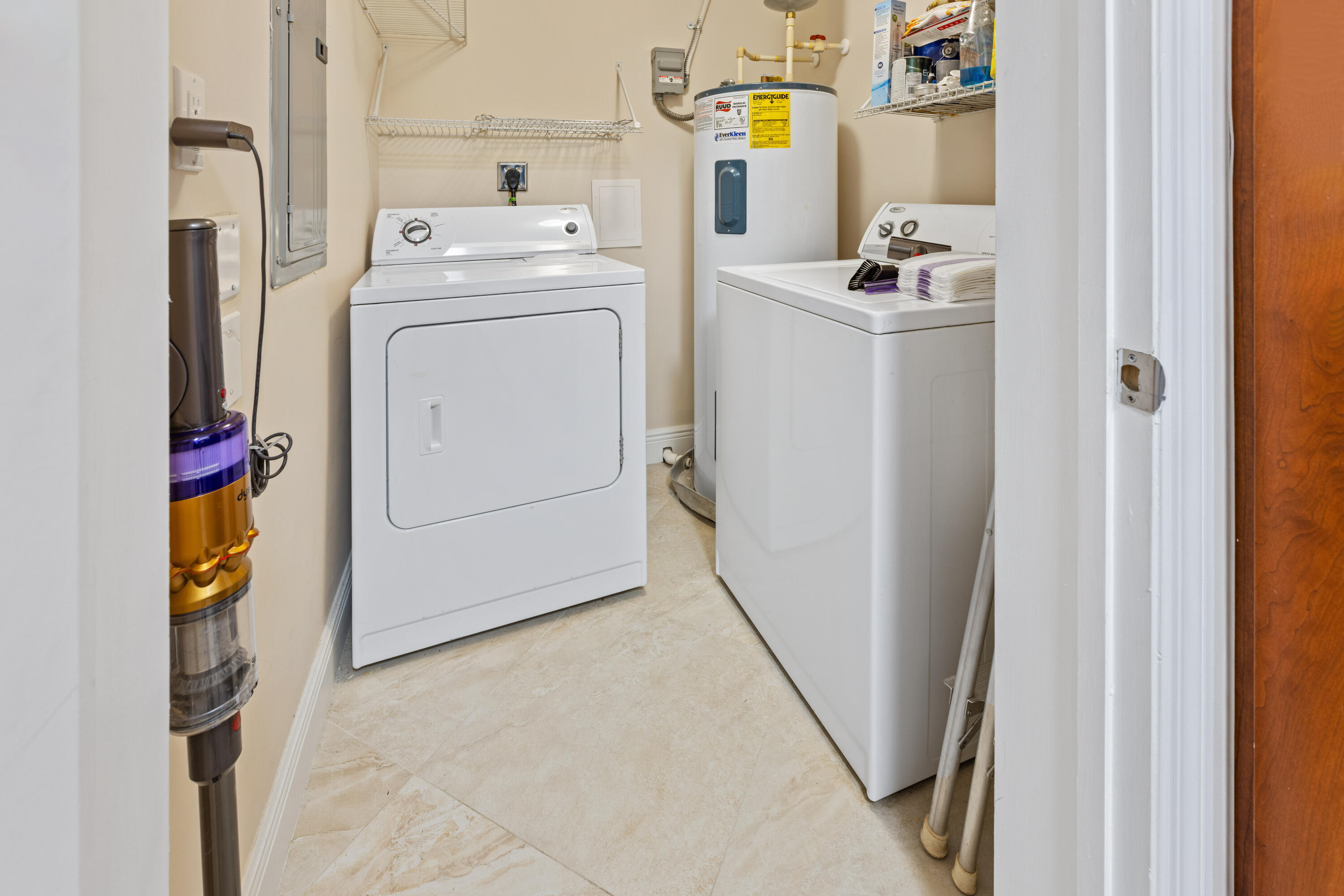 HARBORAGE YACHT CONDO - Residential Lease