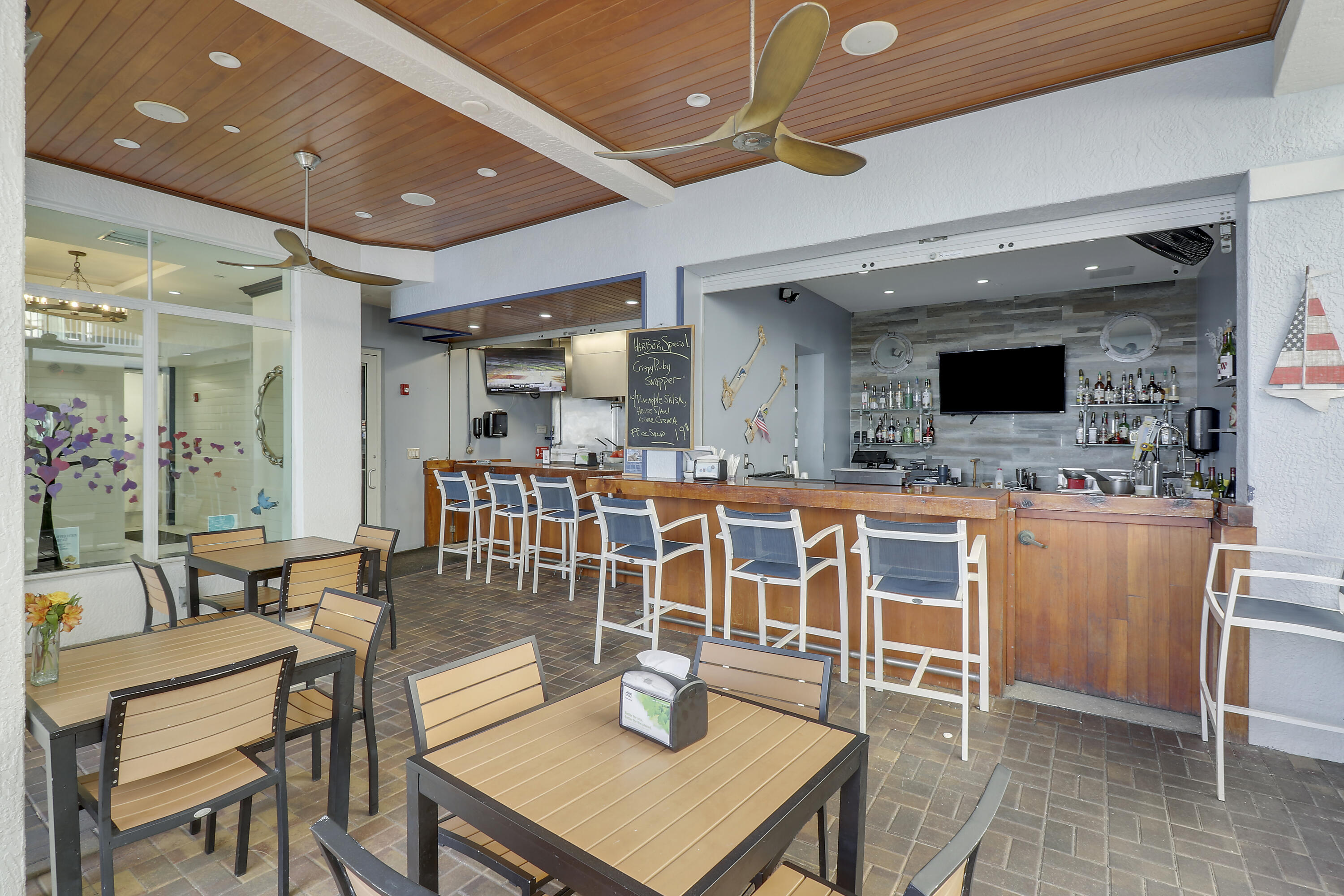 HARBORAGE YACHT CONDO - Residential Lease