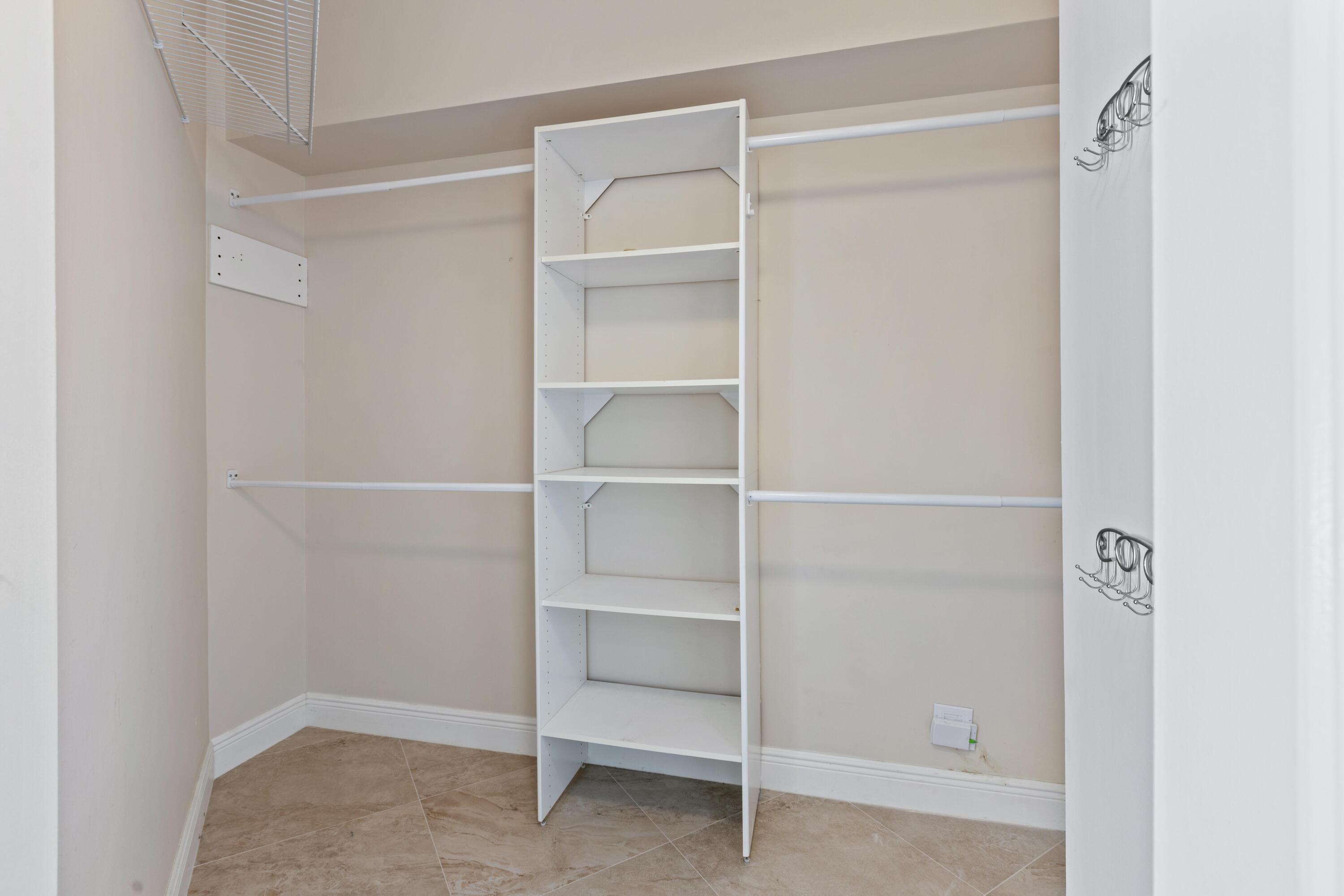 HARBORAGE YACHT CONDO - Residential Lease